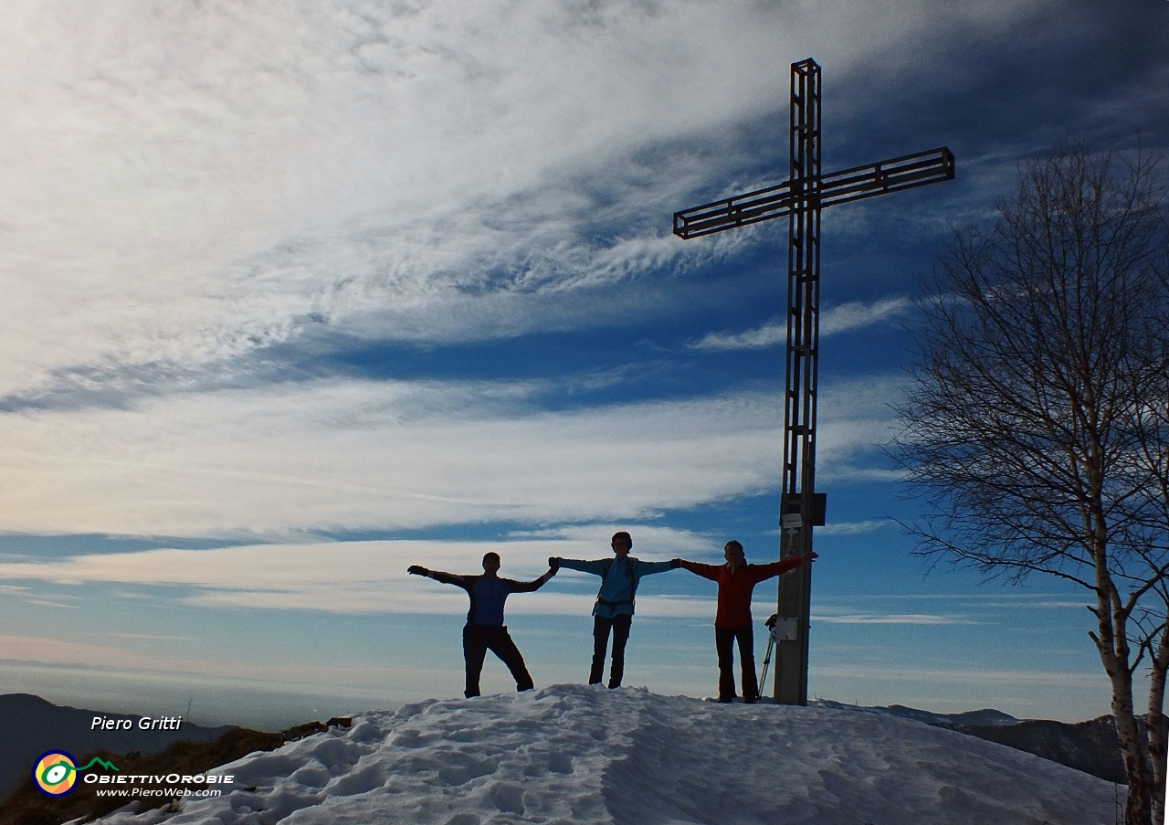 01 In vetta al Monte Gioco (1366 m).JPG